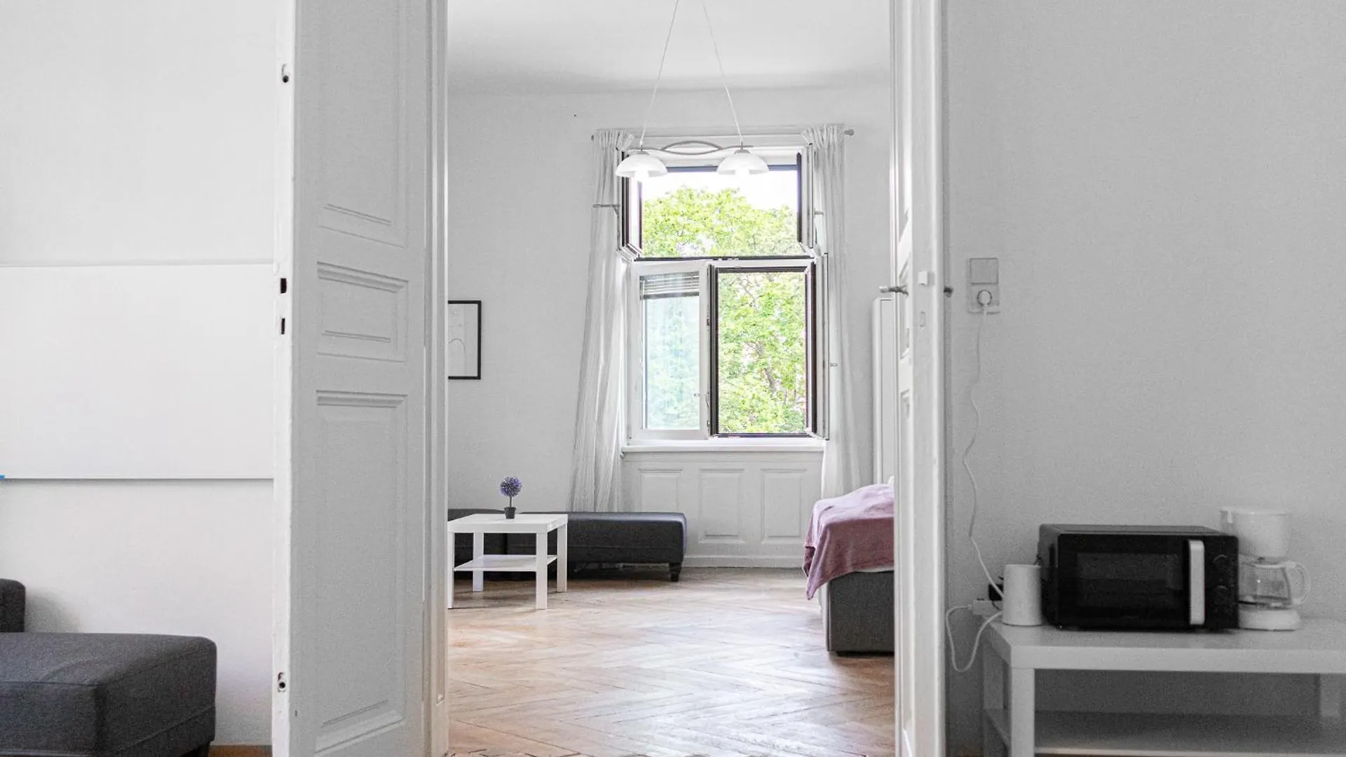 Two Charming Apartments Near Volksoper And Akh Vienna Austria