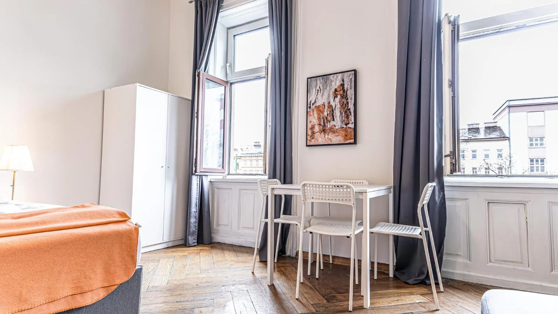 Two Charming Apartments Near Volksoper And Akh Βιέννη 0*,  Αυστρία